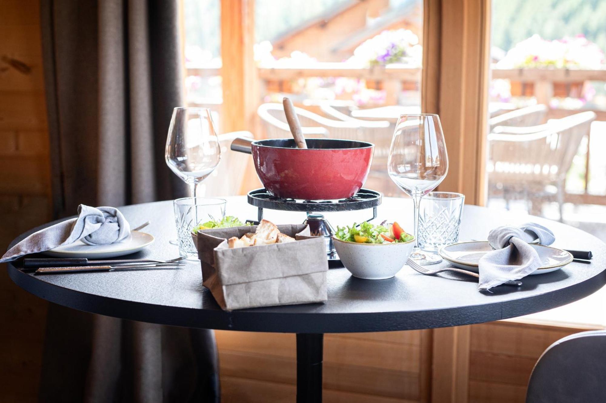 Le Chalet Blanc Hotel & Spa Montgenèvre Exteriér fotografie